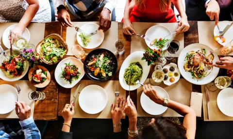 eating at a dining table