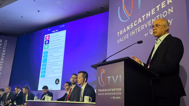 bapat presenting on apps