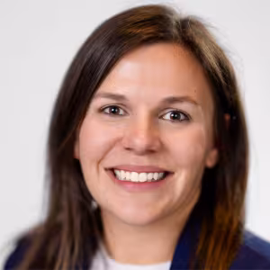 headshot of Stephanie Sheldon